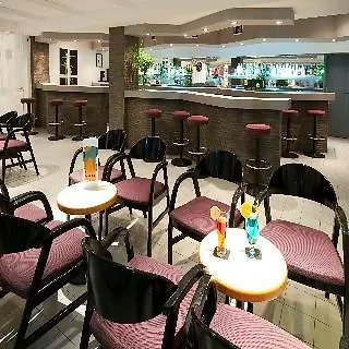 Hostal Montesol كالا راتخاذا